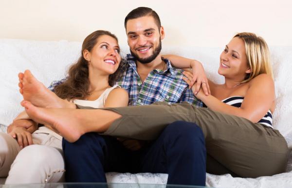 ASN Lifestyle Magazine Ask Dr Ziggy Swingers Lifestyle Age Differences