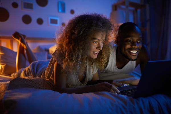 lingerie sensuale e calze con laptop SDC lingerie sensuale e calze con laptop SDC