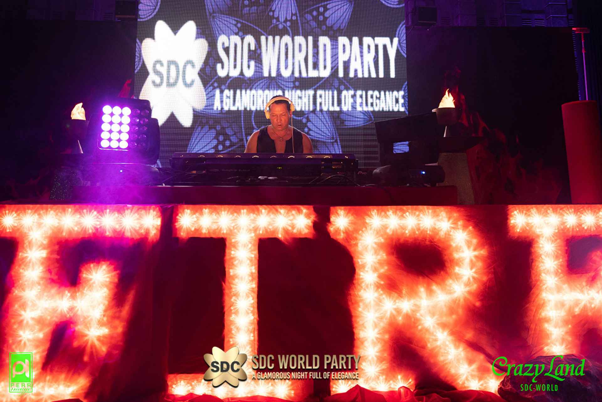 SDC World Party 2019 Utrecht Swingers Estilo de vida Evento Fotografía Perr Crazy Land