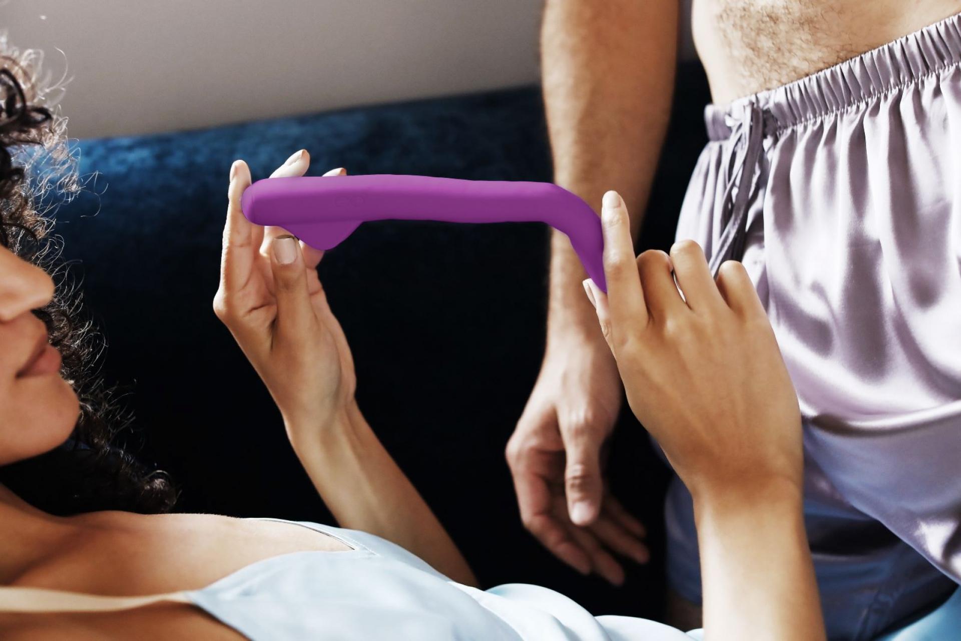 evolved sex toy BDSM Sex Toy Review | MysteryVibe Crescendo: The Smart Vibrator main image 0