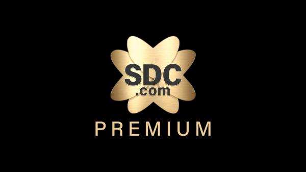 Gouden SDC.com Premium-logo op een zwarte achtergrond Gouden SDC.com Premium-logo op een zwarte achtergrond